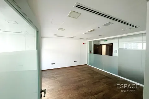 Снять в аренду офис в Джумейра Лейк Тауэрс, Дубай: 89м², № 71192 - фото 2