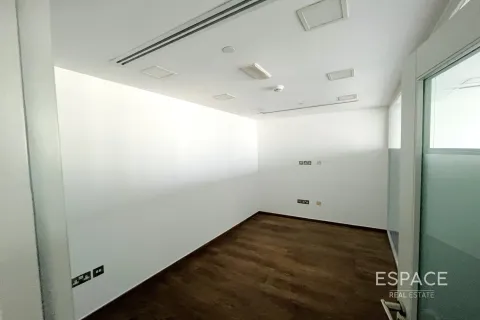 Снять в аренду офис в Джумейра Лейк Тауэрс, Дубай: 89м², № 71192 - фото 12