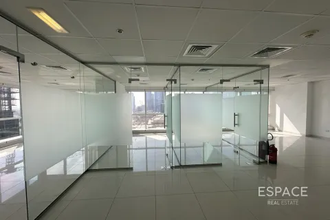 Снять в аренду офис в Джумейра Лейк Тауэрс, Дубай: 126м², № 71193 - фото 7