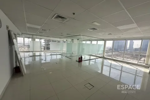 Снять в аренду офис в Джумейра Лейк Тауэрс, Дубай: 126м², № 71193 - фото 3