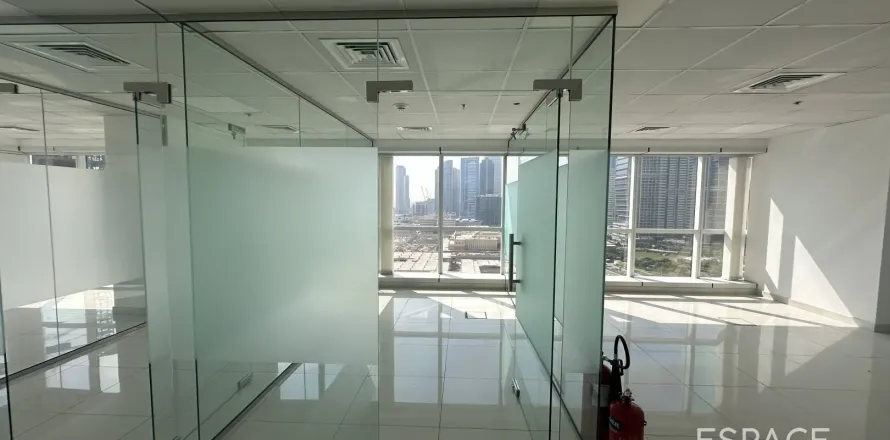Офис в Джумейра Лейк Тауэрс, Дубай, 126м², № 71193