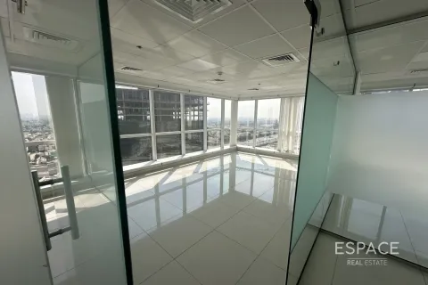 Снять в аренду офис в Джумейра Лейк Тауэрс, Дубай: 126м², № 71193 - фото 15