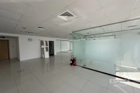 Снять в аренду офис в Джумейра Лейк Тауэрс, Дубай: 126м², № 71193 - фото 4