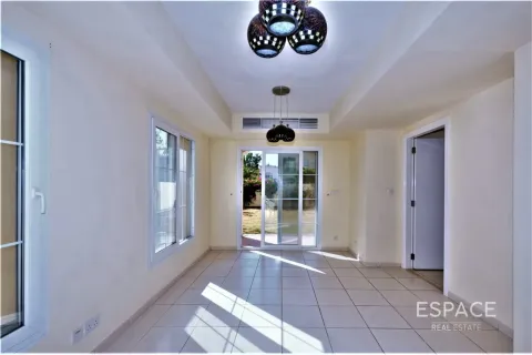 Villa à Springs 11, The Springs, Dubai, 2 chambres, 167 m², № 61845 - photo 9