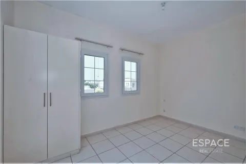 Villa in Springs 11, The Springs, Dubai 2 bedrooms, 167 sq.m. № 61845 - photo 6