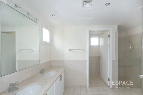 Villa in Meadows, Dubai 4 bedrooms, 337 sq.m. № 61844 - photo 8