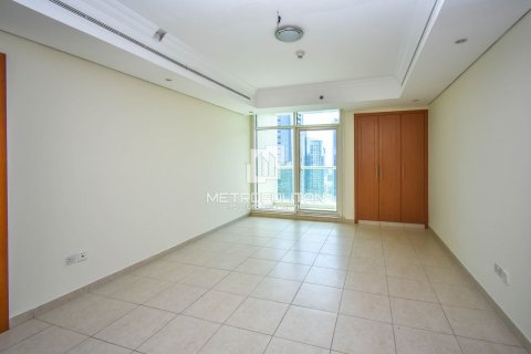 Apartment in Jumeirah Lake Towers, Dubai 2 bedrooms, 183 sq.m. № 14996 - photo 18