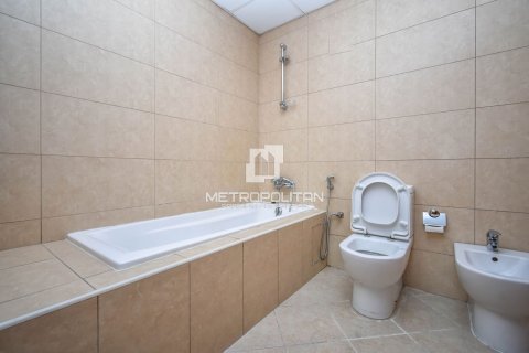 Apartment in Jumeirah Lake Towers, Dubai 2 bedrooms, 183 sq.m. № 14996 - photo 28
