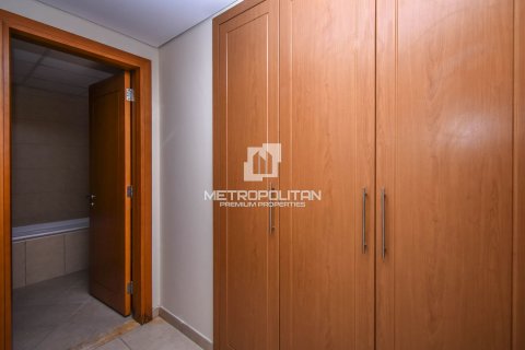 Apartment in Jumeirah Lake Towers, Dubai 2 bedrooms, 183 sq.m. № 14996 - photo 26