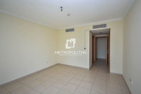 Apartment in Jumeirah Lake Towers, Dubai 2 bedrooms, 183 sq.m. № 14996 - photo 19