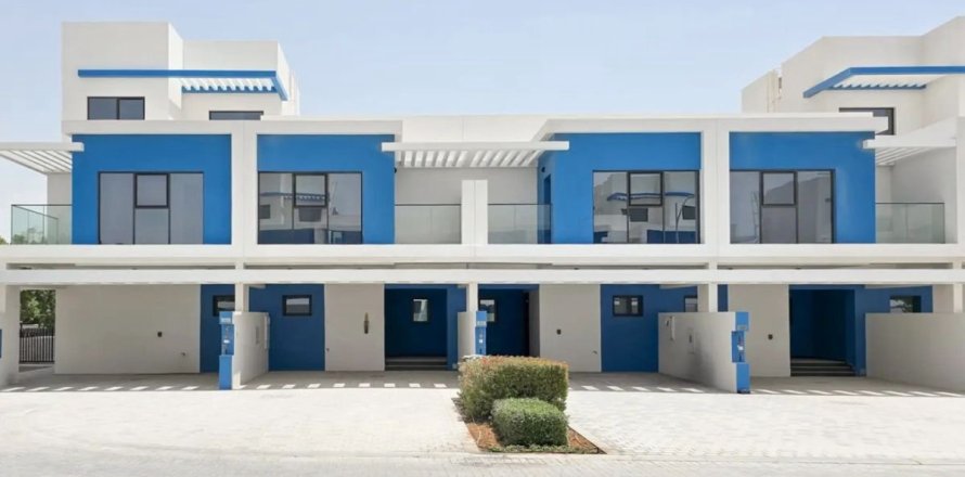 Вилла в Дубае, 4 спальни, 155.4м², № 83685