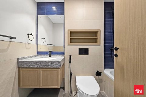 Купить виллу в Дубае: 4 спальни, 155.4м², № 83685 - фото 7