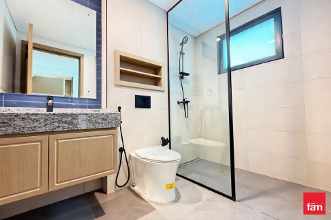 Купить виллу в Дубае: 4 спальни, 155.4м², № 83685 - фото 6