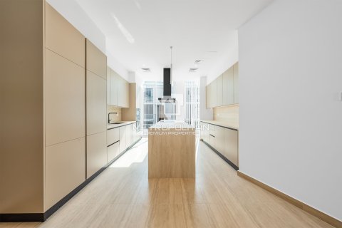 Villa in Al Barari, Dubai 4 bedrooms, 180 sq.m. № 73551 - photo 1