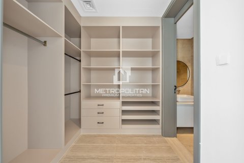 Villa in Al Barari, Dubai 4 bedrooms, 180 sq.m. № 73551 - photo 29