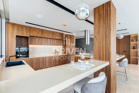 Villa à Palm Jumeirah, Dubai, 5 chambres, 682 m², № 86631 - photo 11