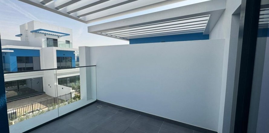 Вилла в Дубае, 4 спальни, 144м², № 89389