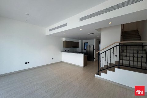 Снять в аренду виллу в Дубае: 4 спальни, 144м², № 89389 - фото 4