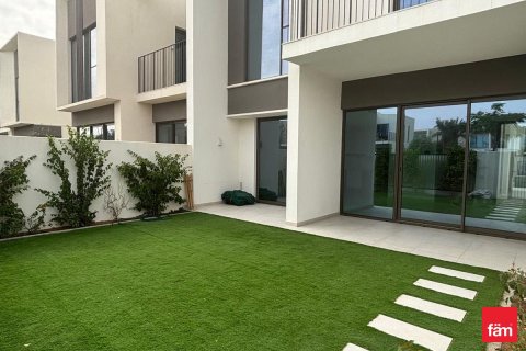 Villa en Dubai, 3 dormitorios, 174 m², № 97668