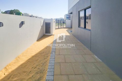 Снять в аренду таунхаус в The Pulse, Dubai South (Dubai World Central), Дубай: 5 спален, 631м², № 73015 - фото 4