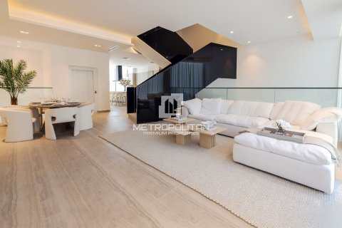 Снять в аренду таунхаус в Аль-Барари, Дубай: 4 спальни, 459м², № 73007 - фото 1