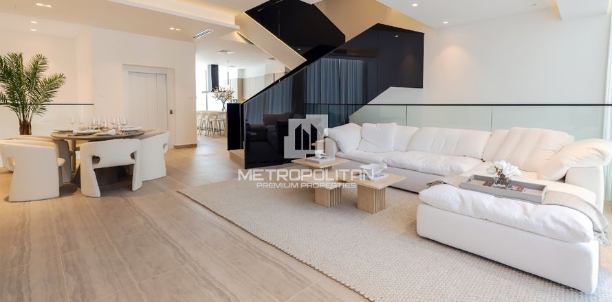 Таунхаус в Аль-Барари, Дубай, 4 спальни, 459м², № 73007