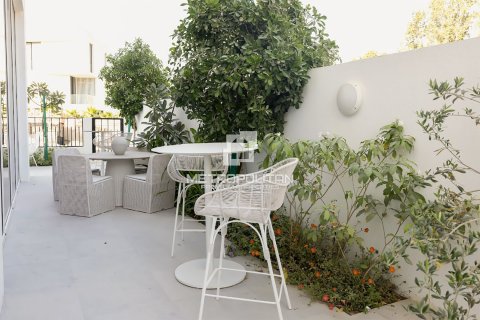 Снять в аренду таунхаус в Аль-Барари, Дубай: 4 спальни, 459м², № 73007 - фото 4