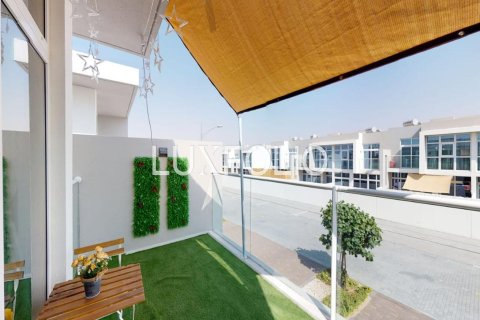 Adosado en DAMAC Hills (Akoya by DAMAC), Dubai, 3 dormitorios, 112 m², № 46341 - foto 3
