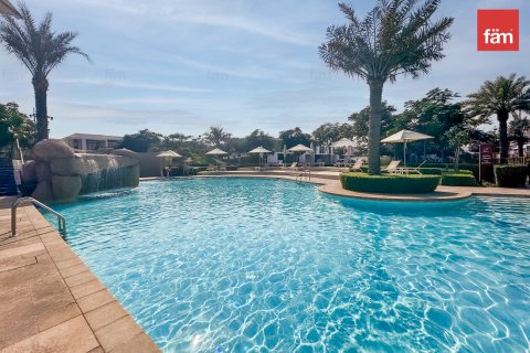 Villa in Dubai 4 bedrooms, 252.1 sq.m. № 86056 - photo 13