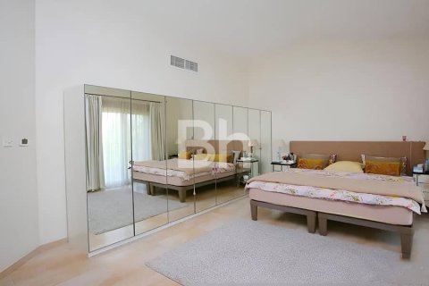 Villa in Green Community, Dubai 5 bedrooms, 891 sq.m. № 24974 - photo 17