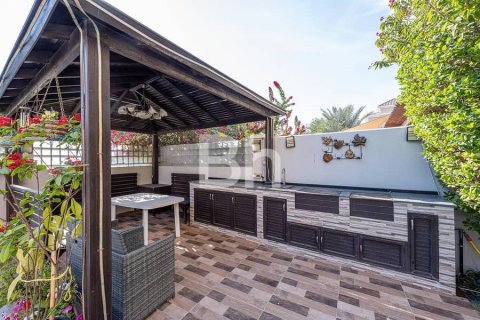 Villa in The Villa, Dubai 5 bedrooms, 362 sq.m. № 24969 - photo 2