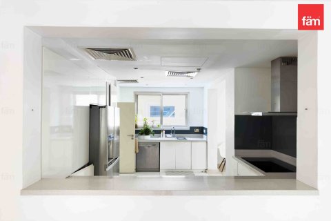 Villa en Dubai Sports City, Dubai, 4 dormitorios, 642.1 m², № 43083 - foto 11
