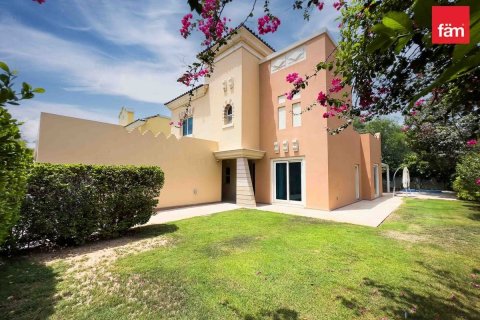 Villa en Dubai Sports City, Dubai, 4 dormitorios, 642.1 m², № 43083 - foto 21