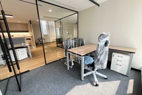 Office in Jumeirah Lake Towers, Dubai 102 sq.m. № 38858 - photo 2