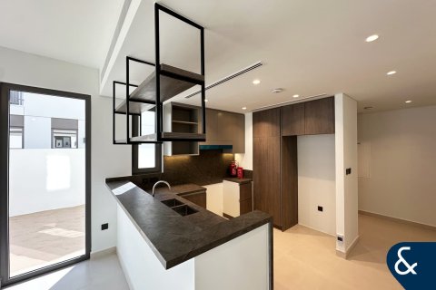 Townhouse in Tilal Al Ghaf, Dubai 4 bedrooms, 229 sq.m. № 76321 - photo 4