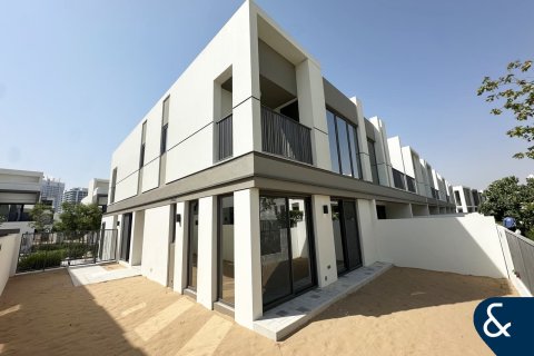 Townhouse in Tilal Al Ghaf, Dubai 4 bedrooms, 229 sq.m. № 76321 - photo 1
