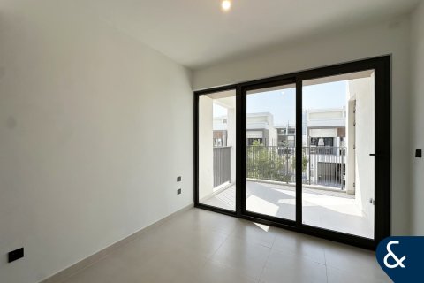 Townhouse in Tilal Al Ghaf, Dubai 4 bedrooms, 229 sq.m. № 76321 - photo 15