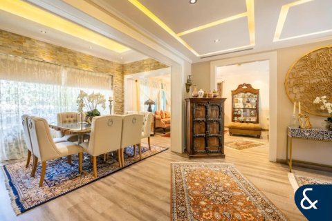 Villa in Regional, Jumeirah Park, Dubai 3 bedrooms, 680 sq.m. № 76323 - photo 5