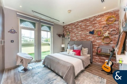 Villa in Regional, Jumeirah Park, Dubai 3 bedrooms, 680 sq.m. № 76323 - photo 8