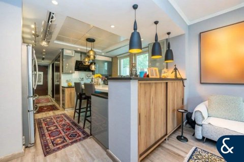 Villa in Regional, Jumeirah Park, Dubai 3 bedrooms, 680 sq.m. № 76323 - photo 12