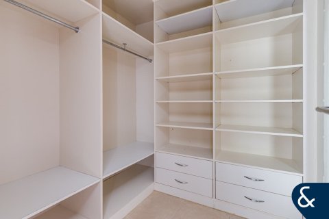 Apartment in Downtown Dubai (Downtown Burj Dubai), Dubai 3 bedrooms, 193 sq.m. № 76312 - photo 12