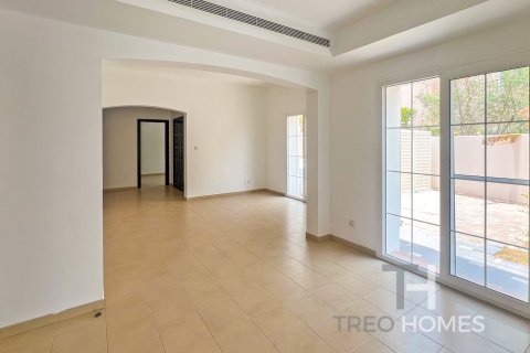 Villa in Arabian Ranches, Dubai 3 bedrooms, 253 sq.m. № 16843 - photo 6