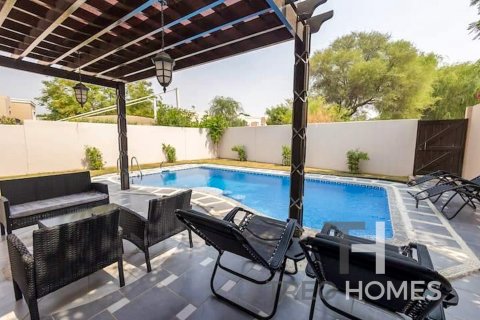 Villa in Arabian Ranches, Dubai 3 bedrooms, 253 sq.m. № 16843 - photo 20