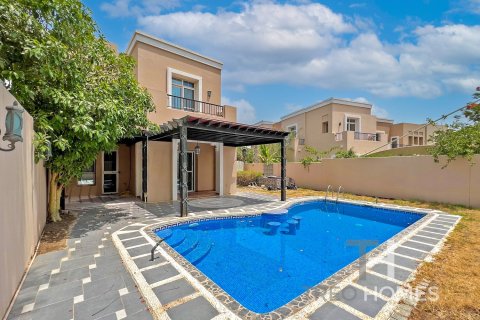 Villa in Arabian Ranches, Dubai 3 bedrooms, 253 sq.m. № 16843 - photo 2