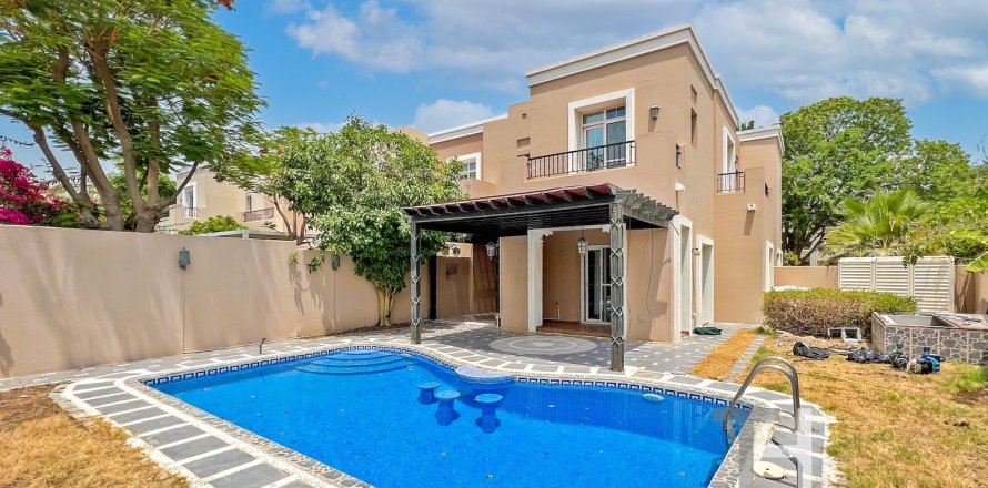 Villa in Arabian Ranches, Dubai 3 bedrooms, 253 sq.m. № 16843