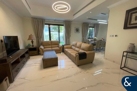 Villa in Mira, Reem, Dubai 3 bedrooms, 289 sq.m. № 98920 - photo 3