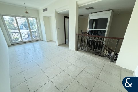 Villa in Victory Heights, Dubai Sports City, Dubai 5 bedrooms, 1269 sq.m. № 98922 - photo 11