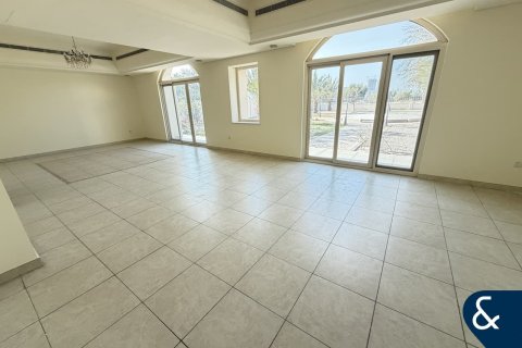 Villa in Victory Heights, Dubai Sports City, Dubai 5 bedrooms, 1269 sq.m. № 98922 - photo 6