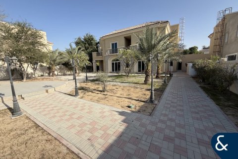 Villa in Victory Heights, Dubai Sports City, Dubai 5 bedrooms, 1269 sq.m. № 98922 - photo 20