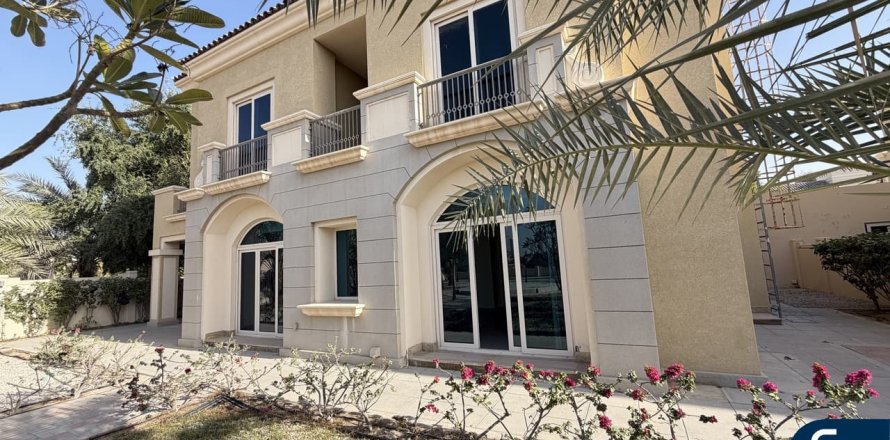 Villa in Victory Heights, Dubai Sports City, Dubai 5 bedrooms, 1269 sq.m. № 98922
